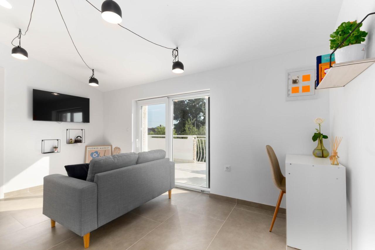Apartment Eros Šišan Extérieur photo